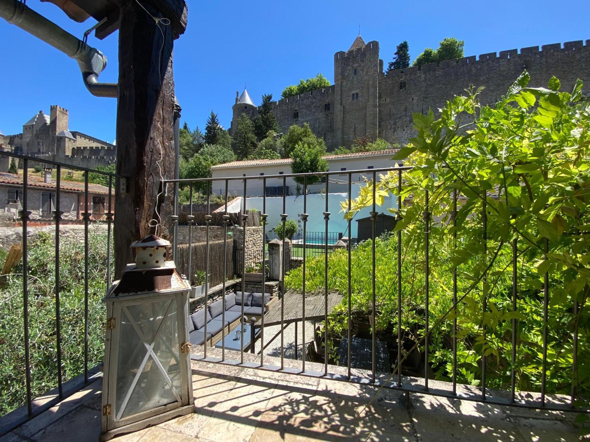 La Maison De La Tour Pinte Carcassone Exterior photo